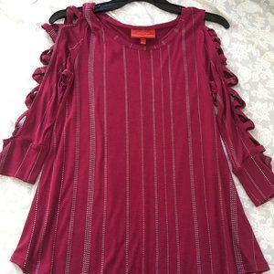 Jennifer Lopez Slit Sleeves Top